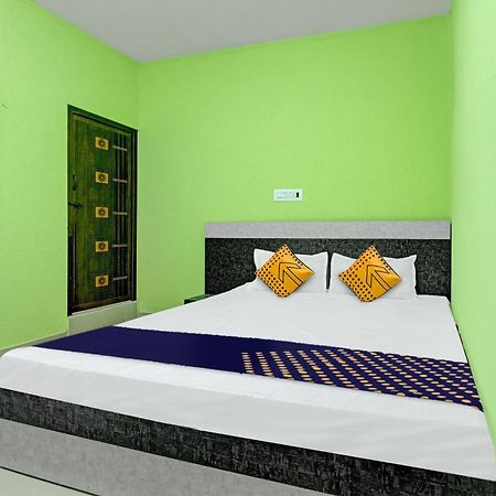 Spot On B R Comforts Krs Back Water Hotel Hosa Kannambādi Eksteriør billede